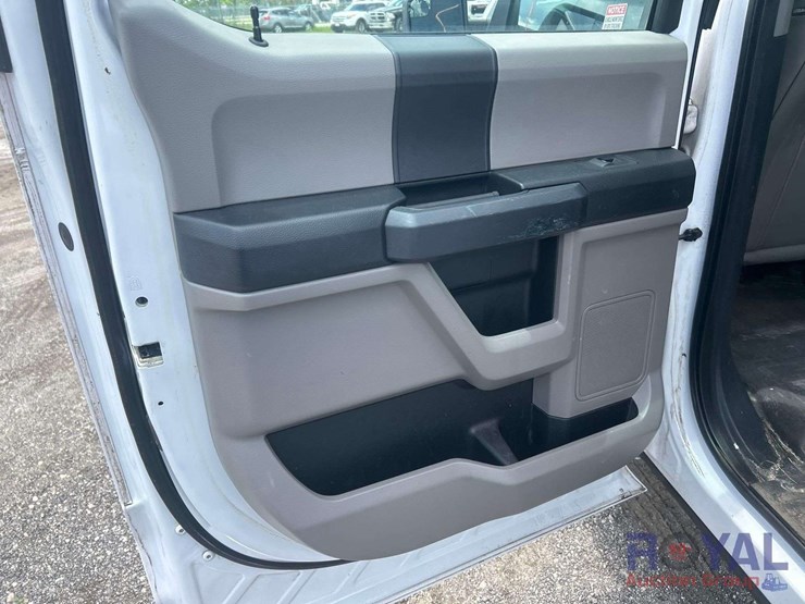 2016-ford-f150-image-19