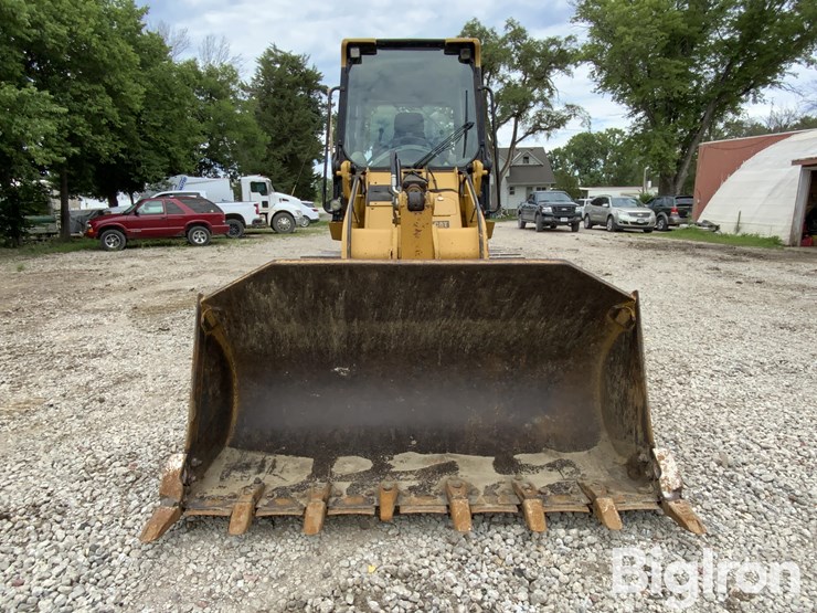 2007-caterpillar-953d-image-2