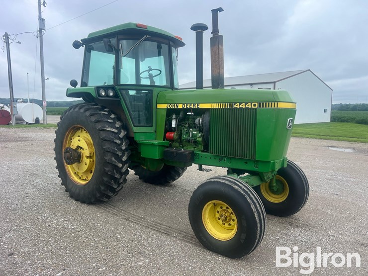 1979-john-deere-4440-image-3