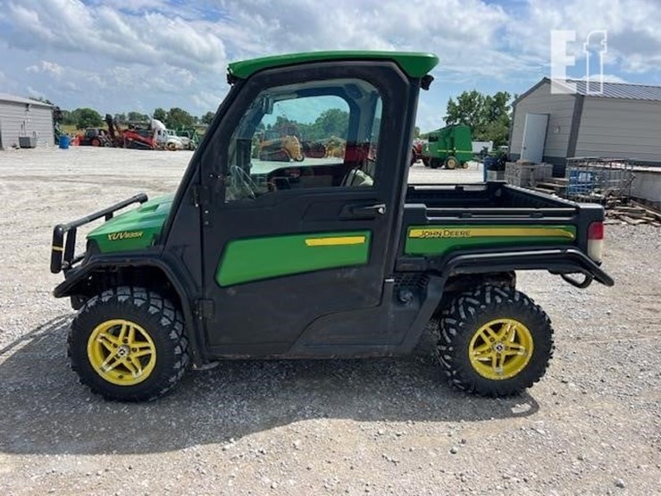 john-deere-gator-xuv-835r-image-2