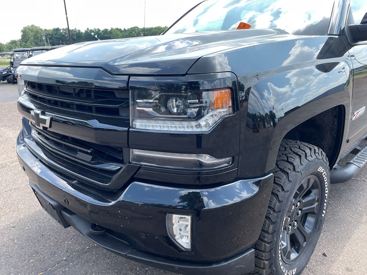 2018-chevrolet-silverado-1500-z71-image-7