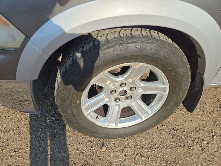 2012-ram-1500-laramie-image-6