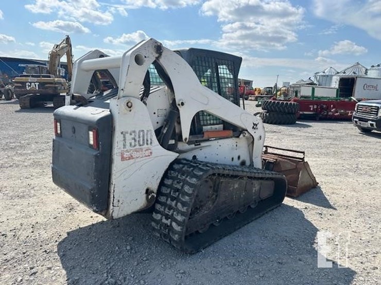 2007-bobcat-t300-image-5