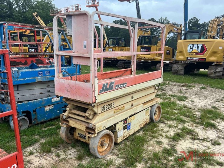 jlg-2032e2-image-4