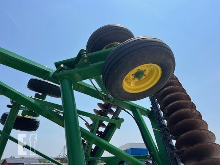 2014-john-deere-2623-image-27