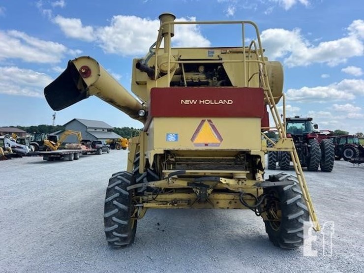new-holland-tr85-image-6
