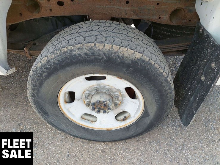2013-chevrolet-silverado-2500hd-image-17