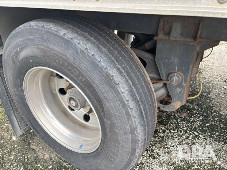 2016-wilson-grain-trailer-image-45