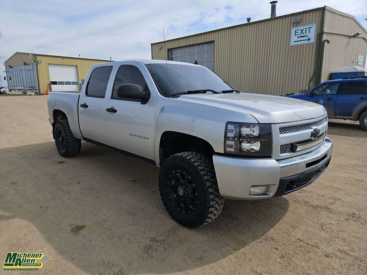 2010-chevrolet-silverado-1500-image-2
