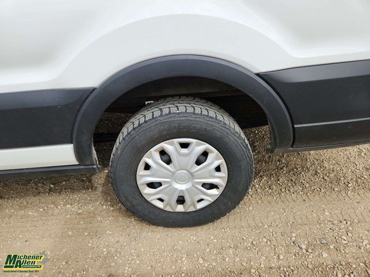 2019-ford-transit-image-35