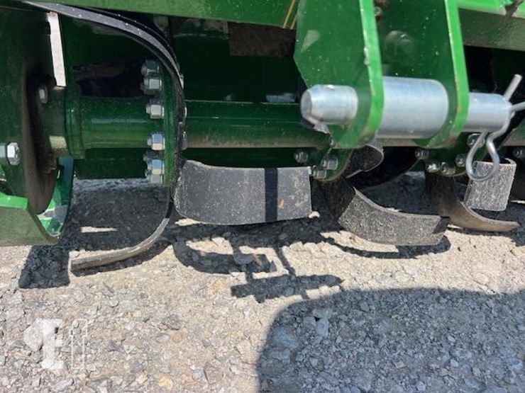 2021-john-deere-647-image-8