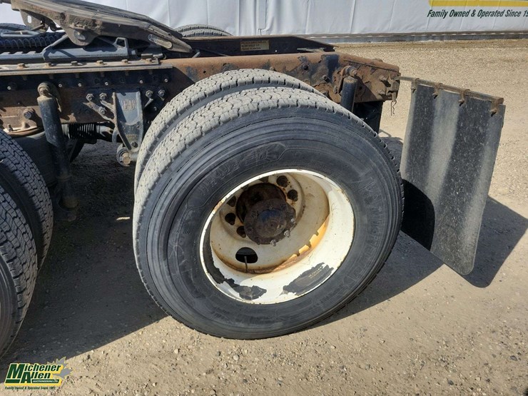 2017-international-prostar-image-25