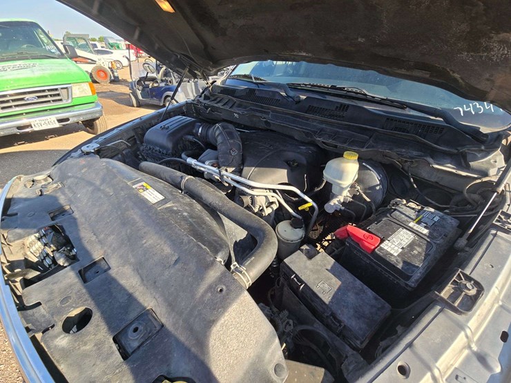 2012-ram-1500-laramie-image-21