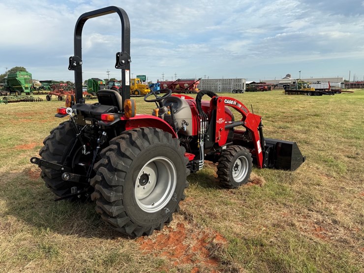 case-ih-farmall-35a-image-6