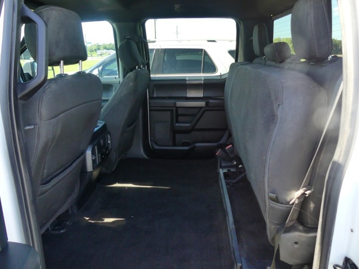 2020-ford-f150-xl-image-8
