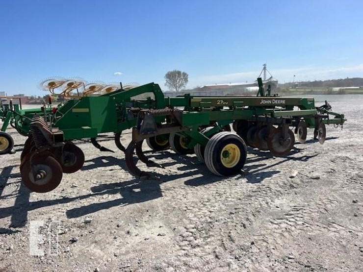 john-deere-2700-image-7
