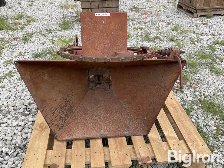 international-end-gate-seeder-image-2