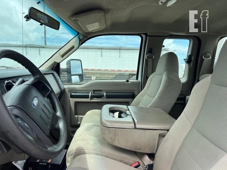 2008-ford-f550-image-40