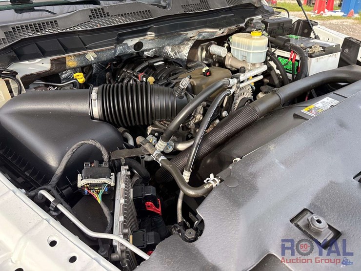 2018-ram-3500-reading-service-truck-with-liftgate-image-9