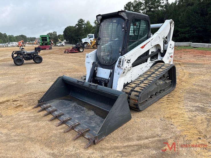 2022-bobcat-t770-image-4