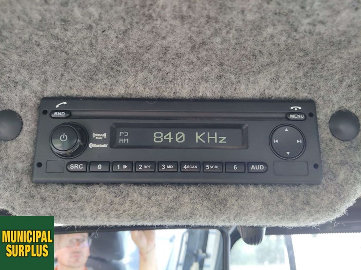 2017-deere-724k-image-27
