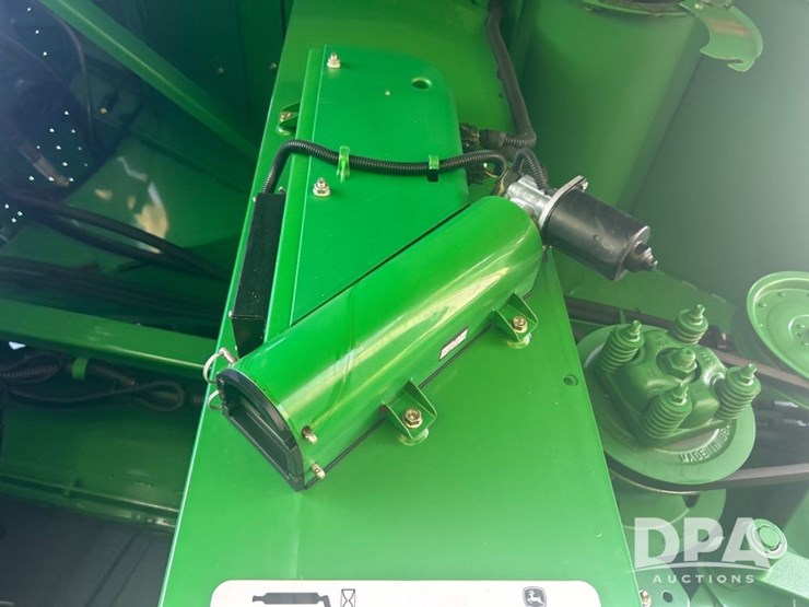 2013-john-deere-s670-image-53