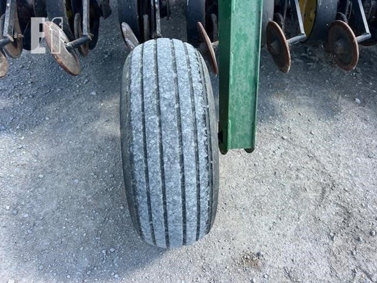 1993-john-deere-750-image-25