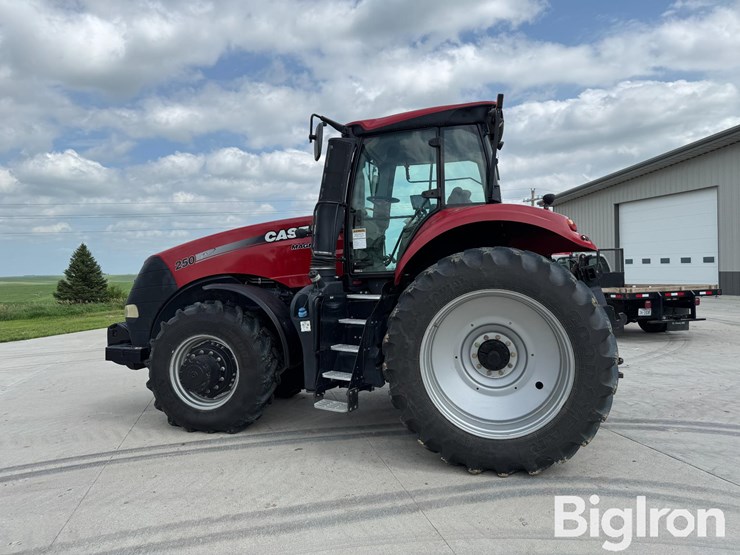 2018-case-ih-magnum-250-image-8