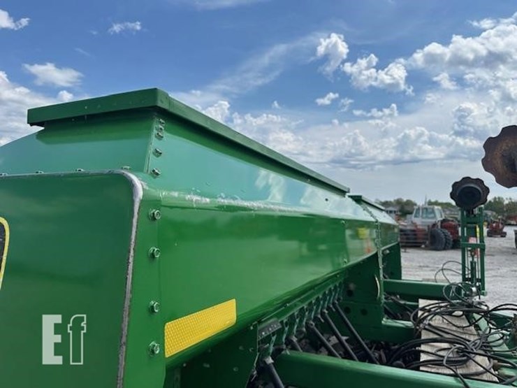 john-deere-1560-image-26