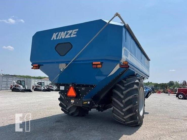 2014-kinze-1100-image-5