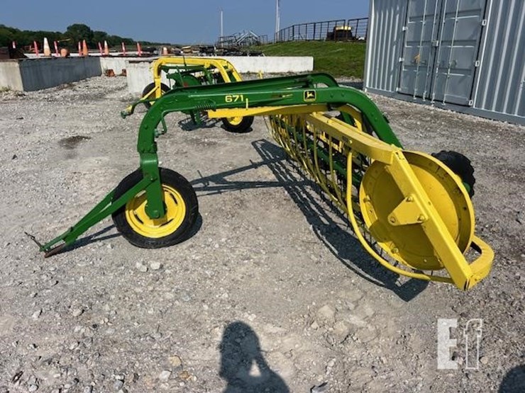 1975-john-deere-671-image-12