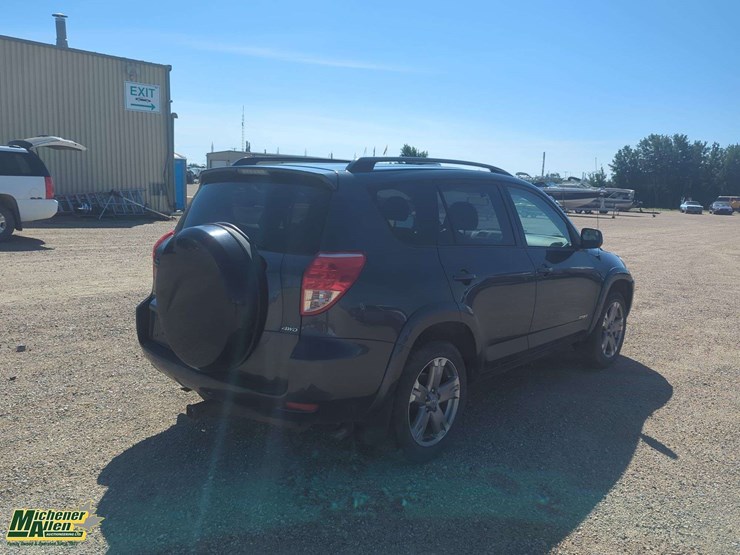 2008-toyota-rav4-image-4
