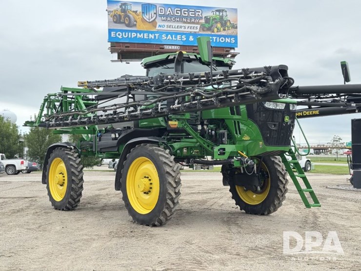 2023-john-deere-412r-image-2