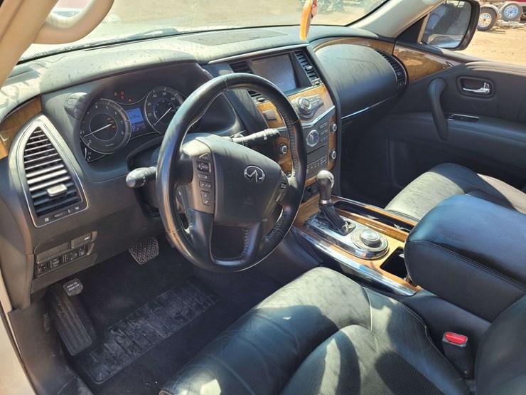 2012-infiniti-qx56-image-11