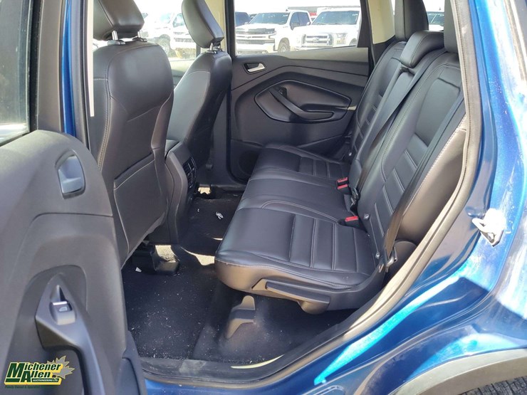 2019-ford-escape-sel-image-13