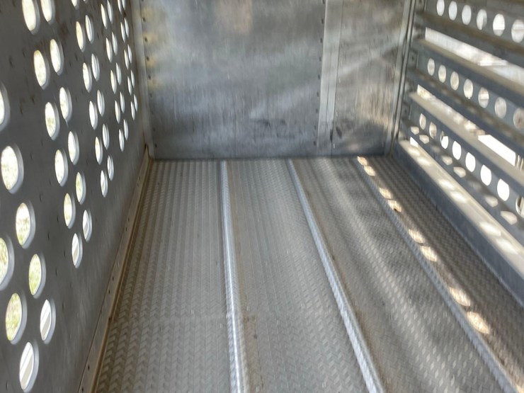 2021-eby-livestock-trailer-image-62