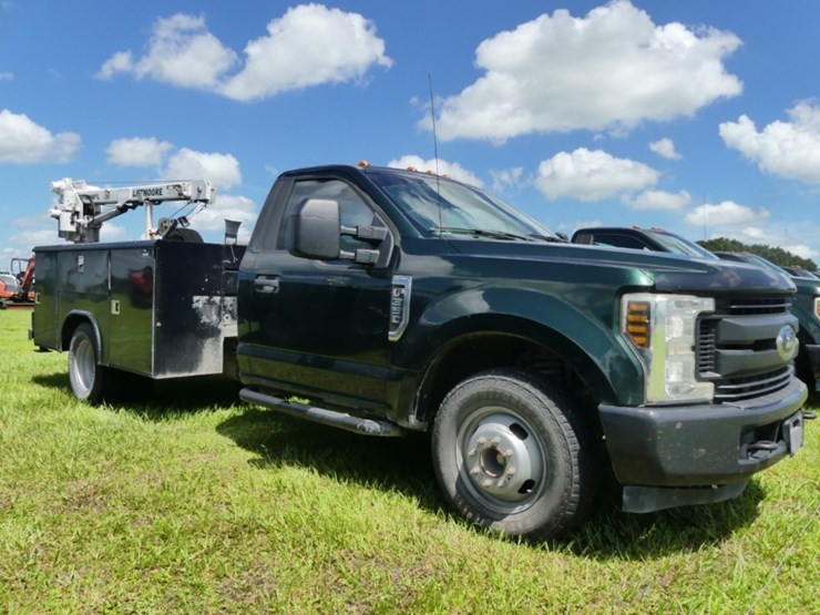 2019-ford-f350-xl-image-1