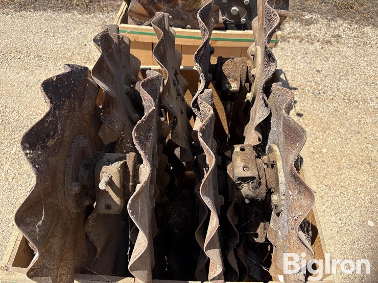 ron’s-mfg-33'-vertical-tillage-coulter-kit-image-14