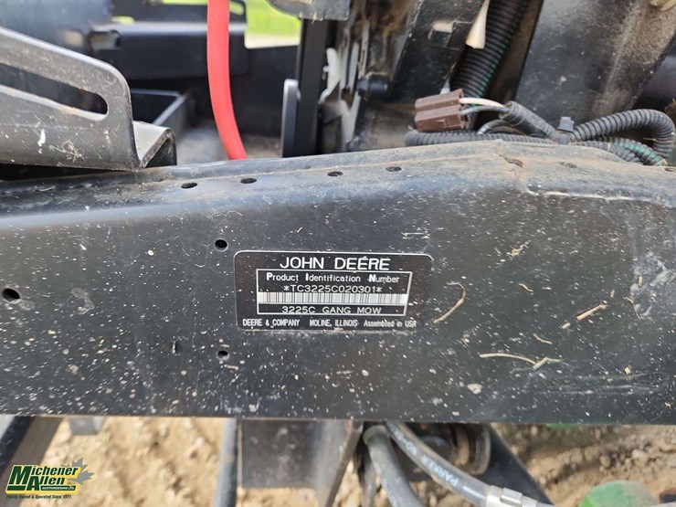 john-deere-3225c-image-6