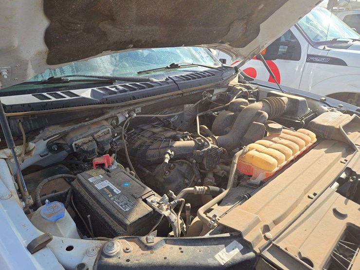 2016-ford-f150-xl-image-14
