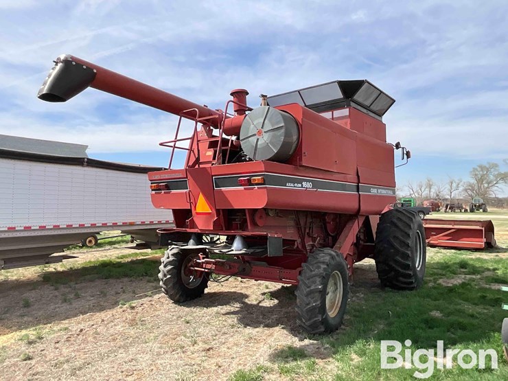 1990-case-ih-1680-image-5