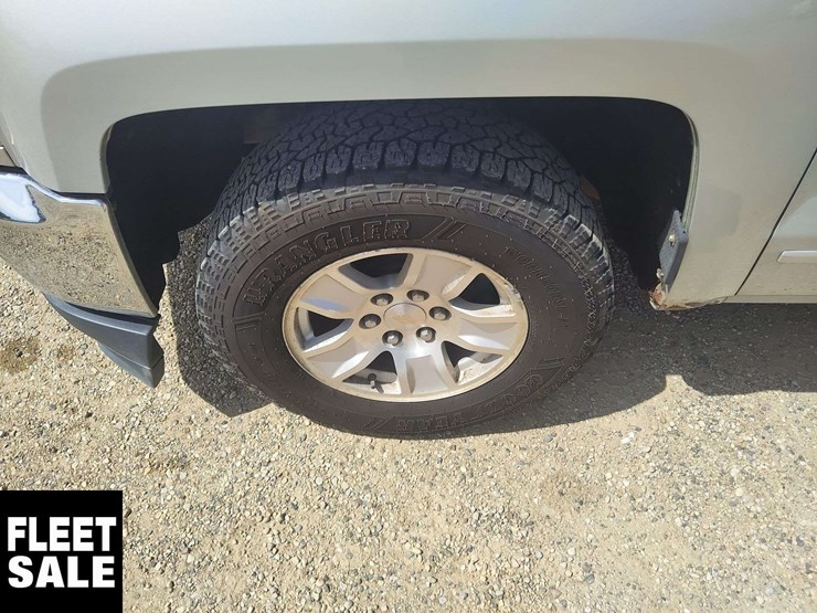 2018-chevrolet-silverado-1500-image-25