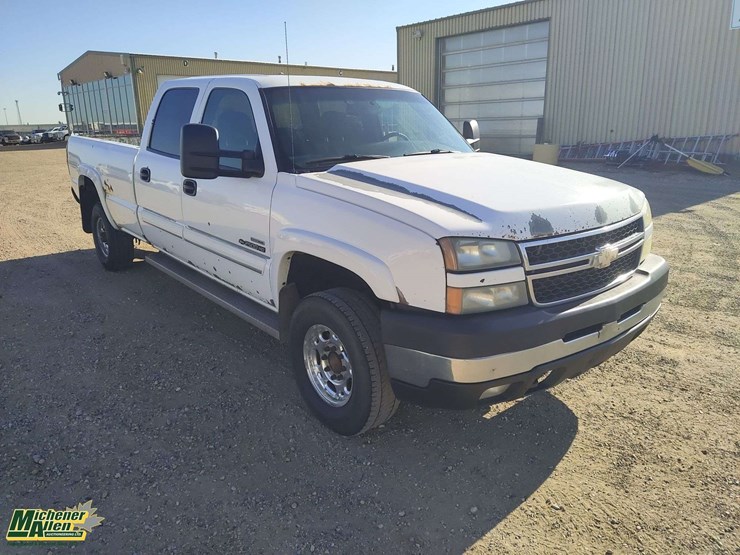 2007-chevrolet-silverado-2500hd-image-2