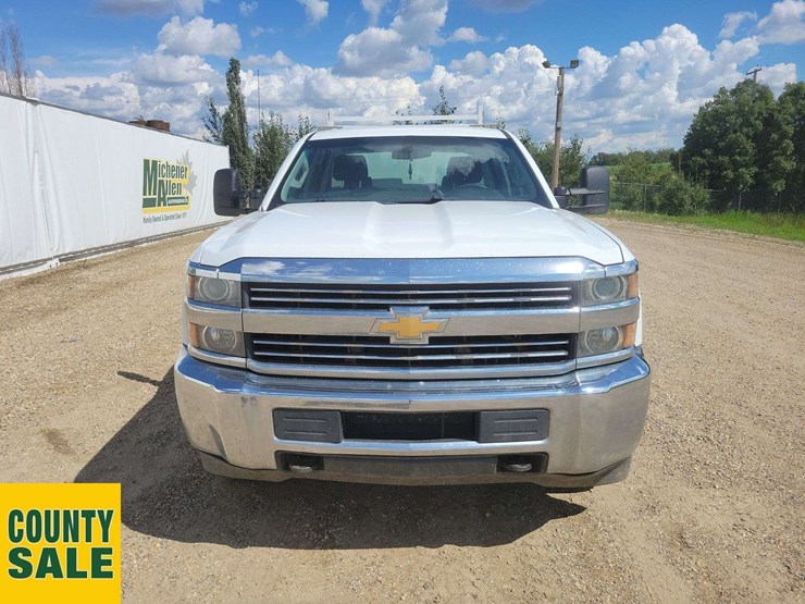 2017-chevrolet-silverado-2500hd-image-6