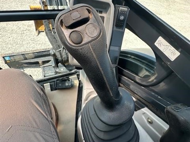 2014-deere-35g-image-22