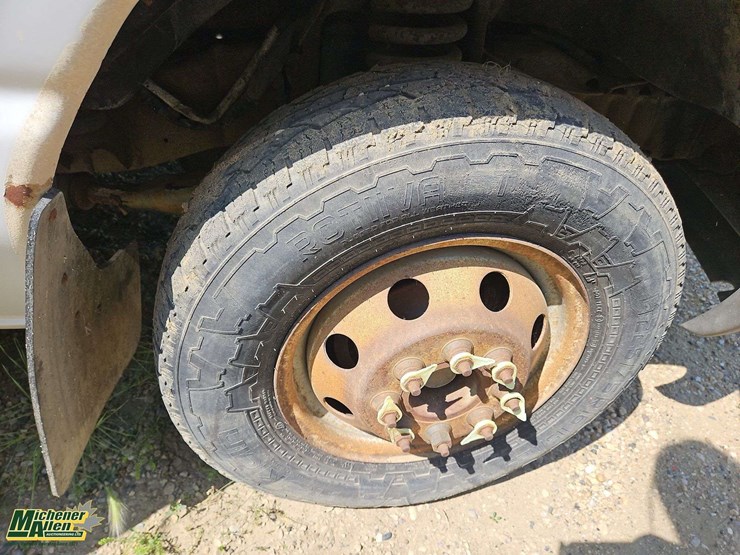2005-ford-e450-image-18