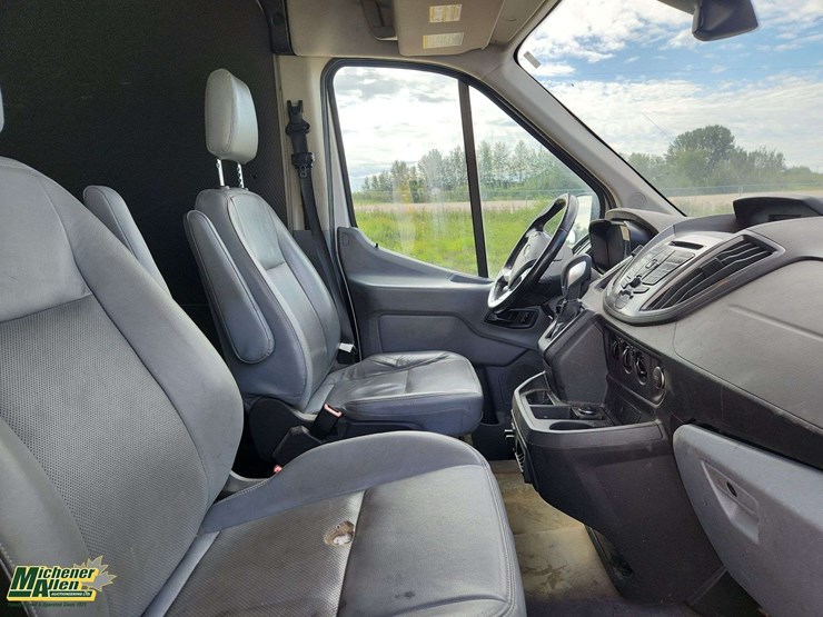 2019-ford-transit-image-21