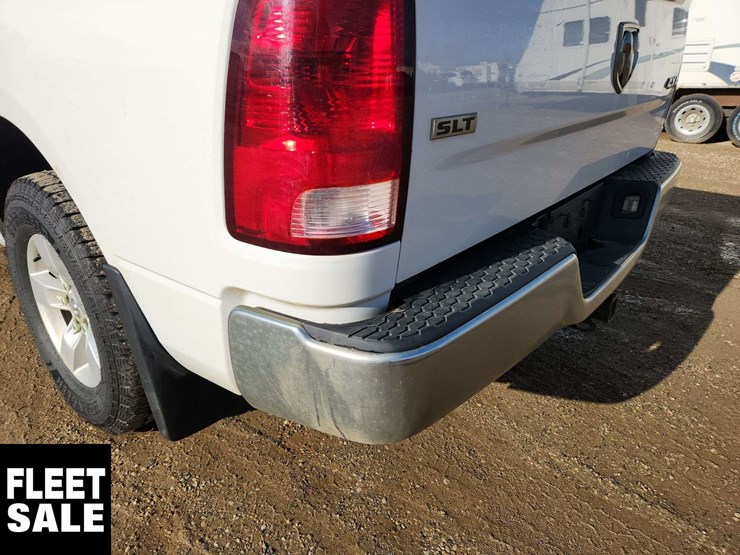 2013-ram-1500-slt-image-28