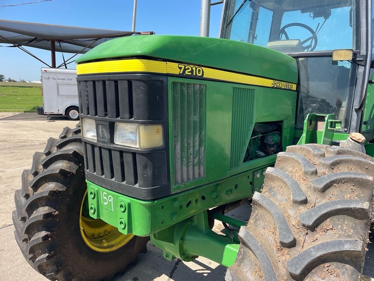 john-deere-7210-image-8