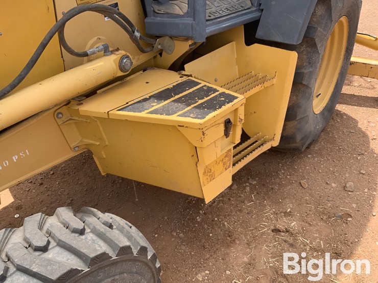 2013-deere-310k-ep-image-11